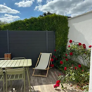Maison Des Larris - Proche Aeroport - Navette Gare , Beauvais Franţa