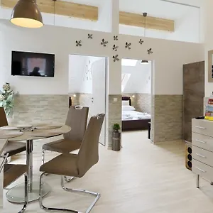 Flatprovider - Manuela , Viena Austria
